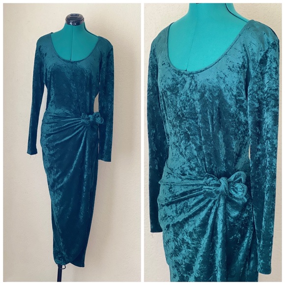 All that Jazz Dresses & Skirts - Velvet Green Vintage Wrap Dress by All that Jazz